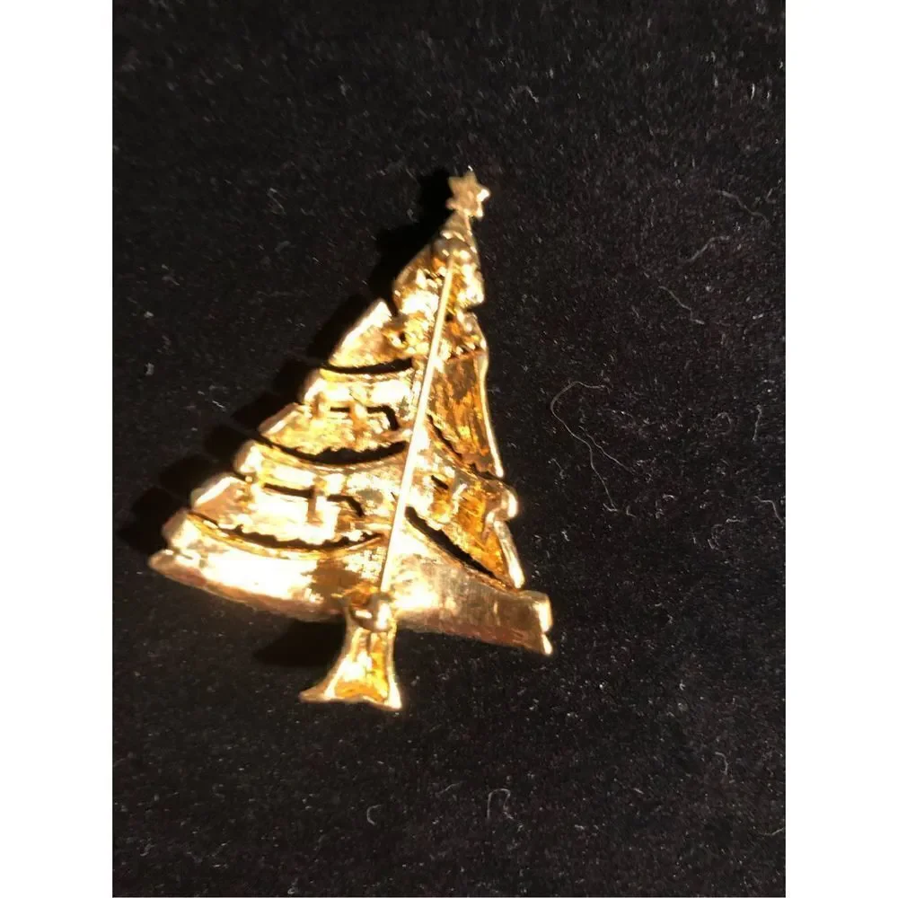 Enameled‎ Christmas Tree Pin